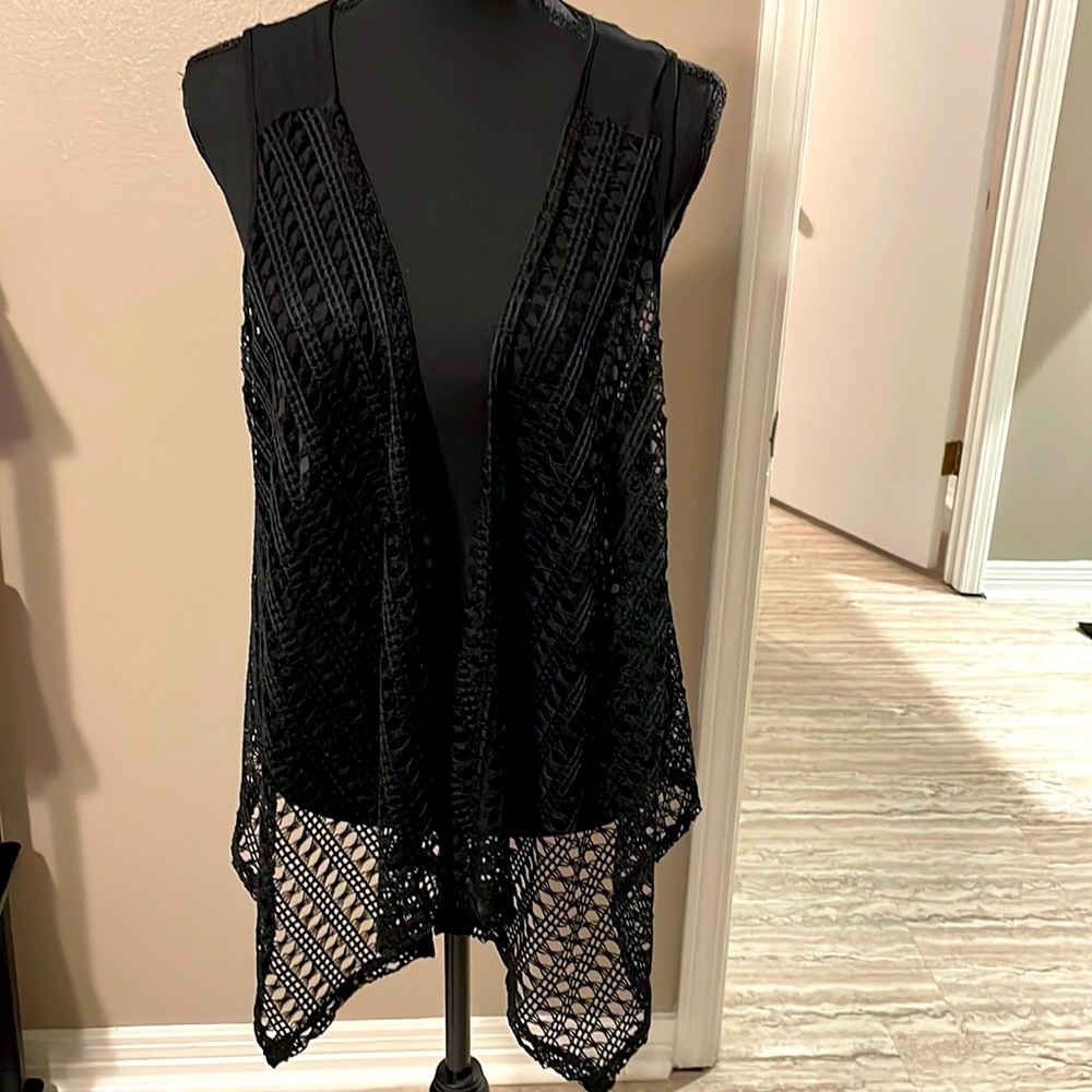 Black vest /open cover open tank